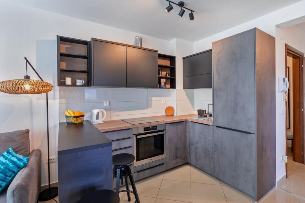 Stylish Two Bedroom Apartment&Garage Parking Place 杜布罗夫尼克 外观 照片