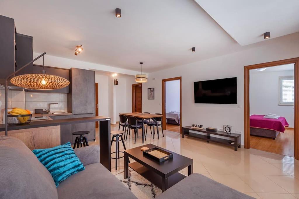 Stylish Two Bedroom Apartment&Garage Parking Place 杜布罗夫尼克 外观 照片